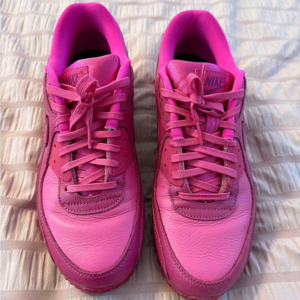 Nike Women's Custom Fuchsia Air Max